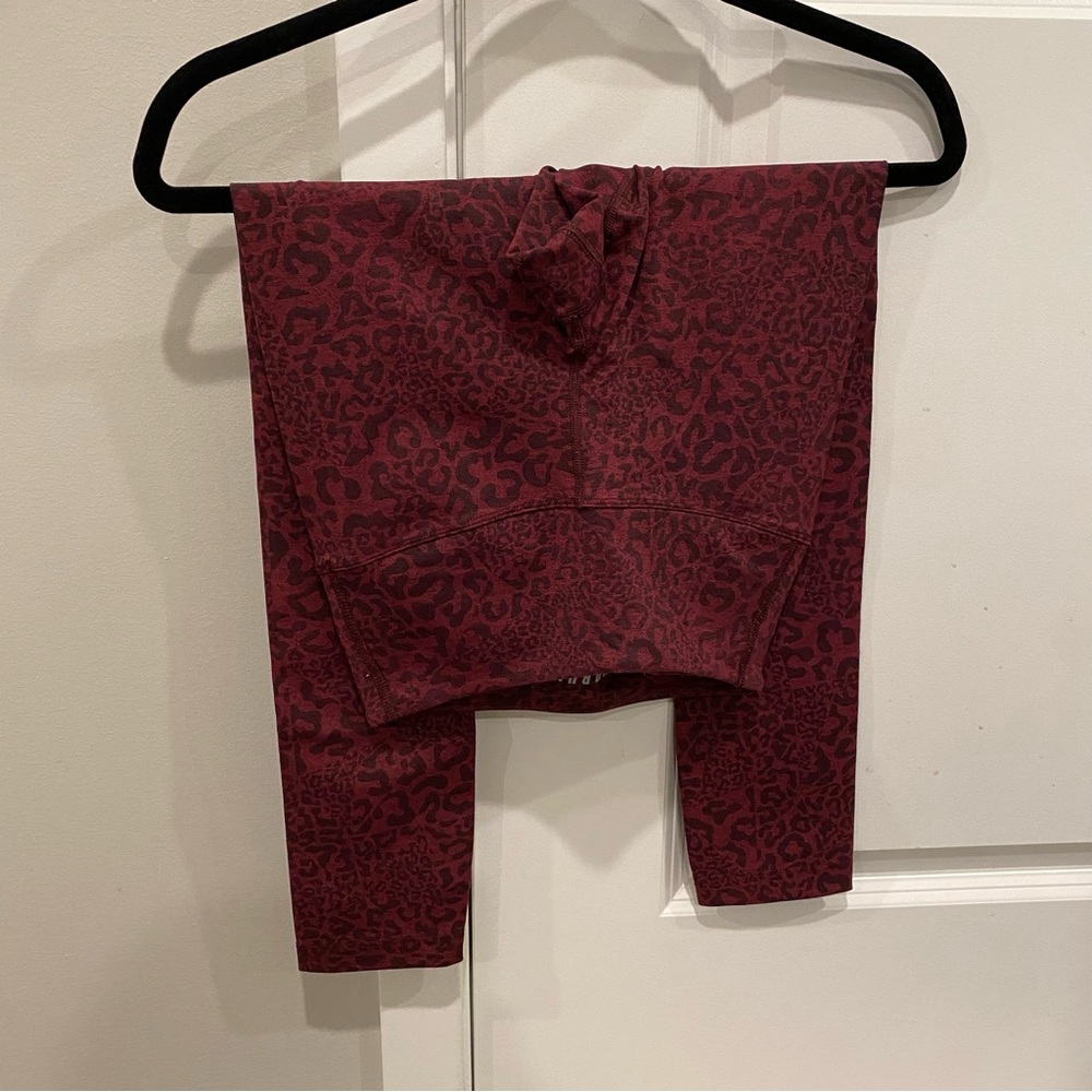 NOBULL XS Red Leopard Print Leggings